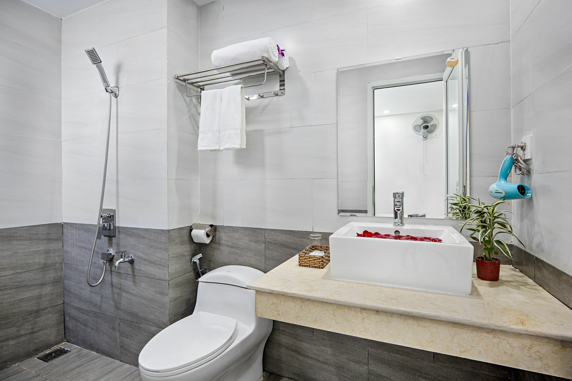 Sandy Apartments Дананг Екстериор снимка